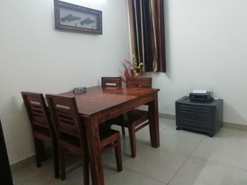 The Raveesh Service Apartment