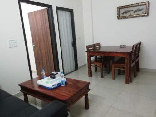 The Raveesh Service Apartment