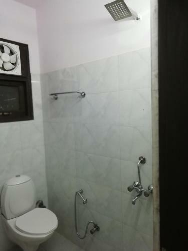 The Raveesh Service Apartment