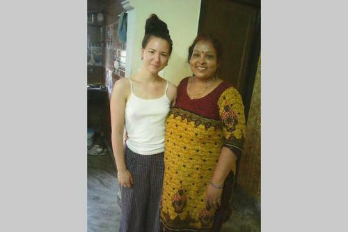 Hiatus' Doors (homestay)
