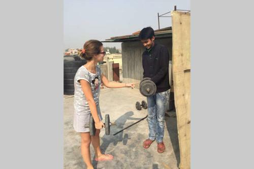 Hiatus' Doors (homestay)