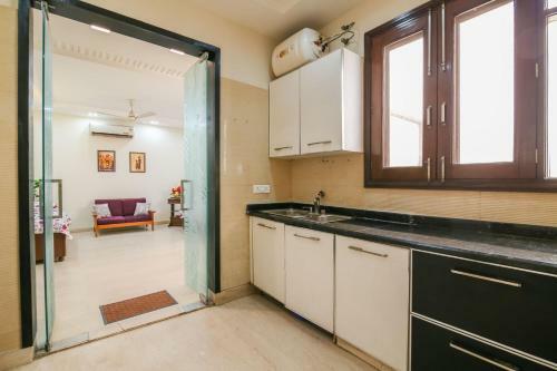 Apartamento Hostie Sarvada-convenient Living In South Delhi