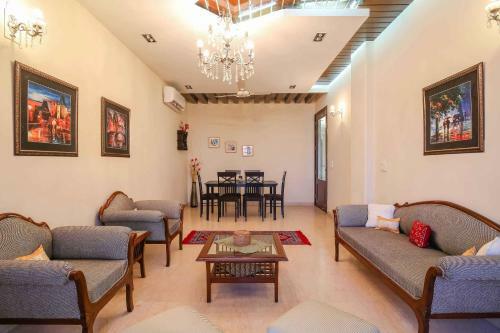 Apartamento Hostie Sarvada-convenient Living In South Delhi