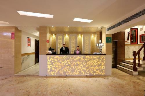 Airport Hotel International - Inn