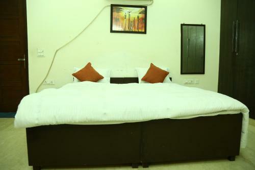 Hostal Service Apartment In Saket