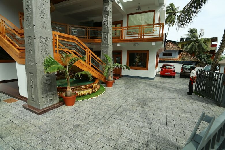 Hotel Rb Palace
