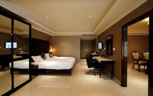 Hotel Park Residency