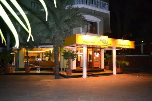 Jaffer Bhai's Brickland Hotel