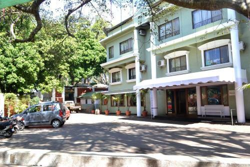 Jaffer Bhai's Brickland Hotel