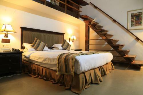Ravine Hotel