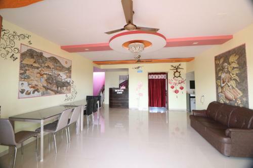 Hotel Saimauli Residency