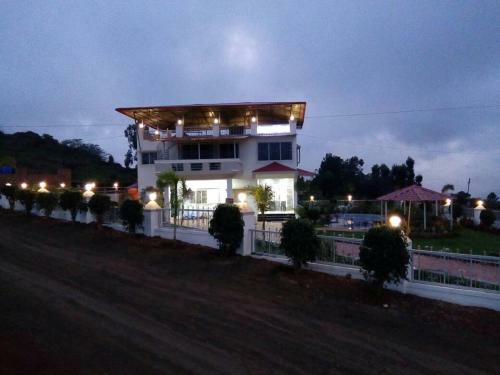 Eko Stay- White Panorama Villa