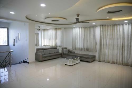 Eko Stay- White Panorama Villa