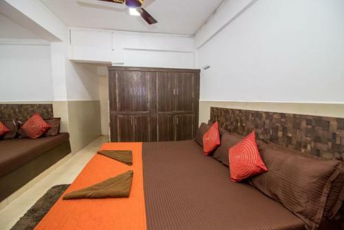 Hotel Travellers Inn