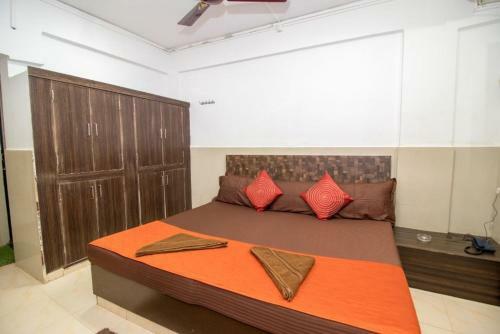 Hotel Travellers Inn