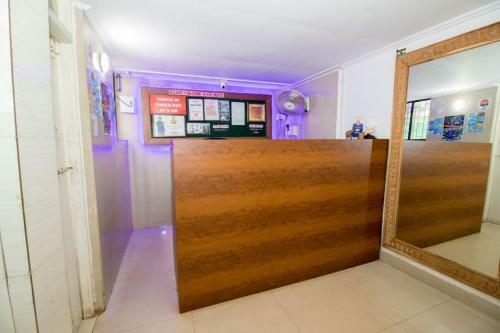 Hotel Travellers Inn