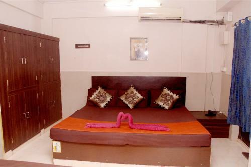 Hotel Travellers Inn