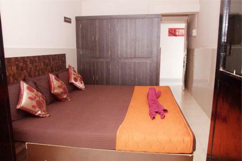 Hotel Travellers Inn
