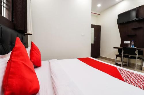 Lodge Oyo 39387 Ammayii Hotel Resorts