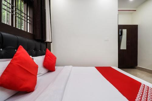 Lodge Oyo 39387 Ammayii Hotel Resorts