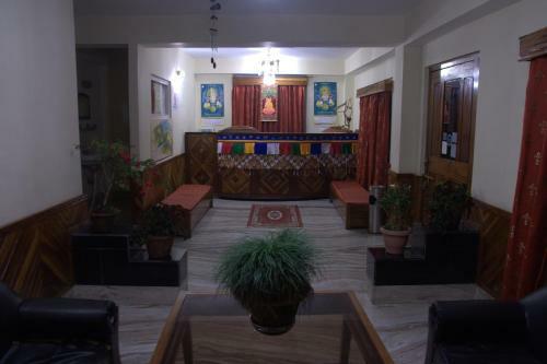 Hotel Rabdentse Residency
