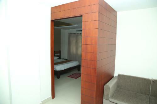 Hotel Hazmi AC Rooms