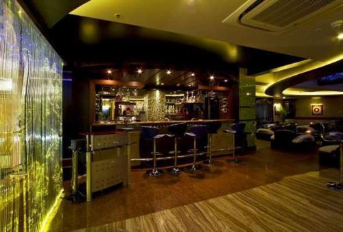 Hotel Gargee Grand