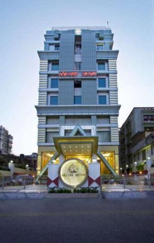 Hotel Gargee Grand