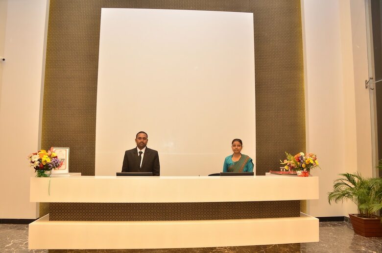 Hotel Mansha Regency