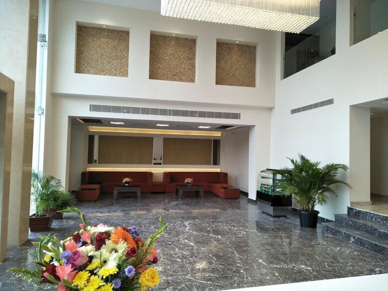 Hotel Mansha Regency