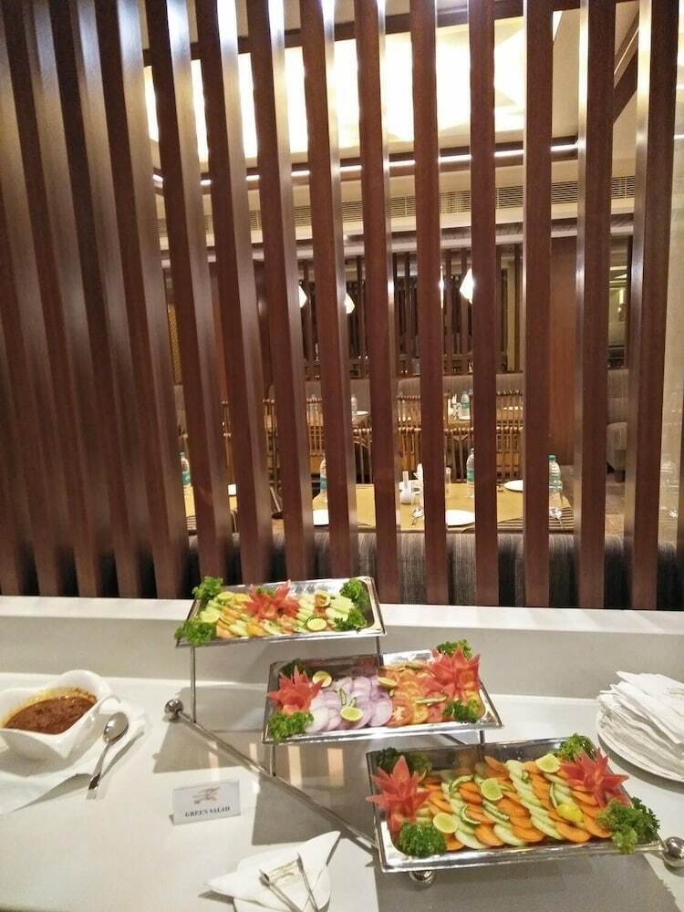 Hotel Mansha Regency