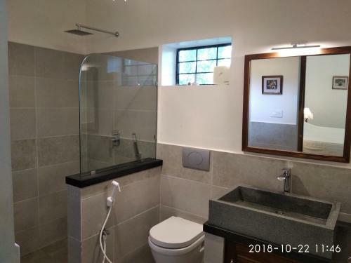 Hostal Isai Ambalam Guest House