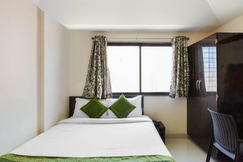 Hotel Treebo Trip Mahalaxmi Executive