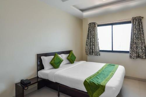 Hotel Treebo Trip Mahalaxmi Executive