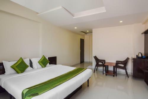 Hotel Treebo Trip Mahalaxmi Executive