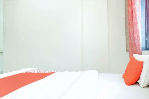 Oyo 62342 Hotel Silver Palm