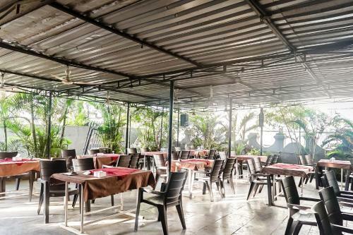 Oyo 62342 Hotel Silver Palm