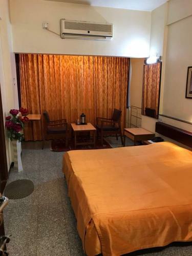 Swaroop Hotel