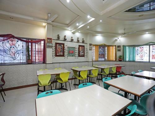 Hotel Suyash Deluxe