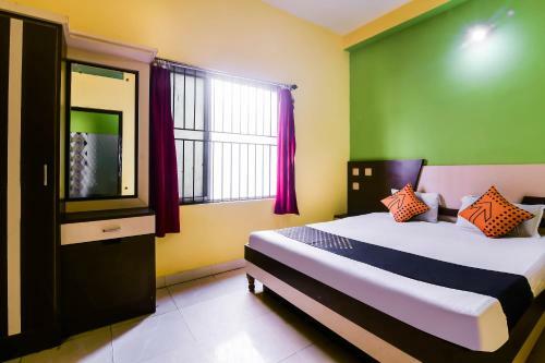 Spot On 63771 Hotel Puri Dham