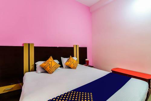 Spot On 63771 Hotel Puri Dham