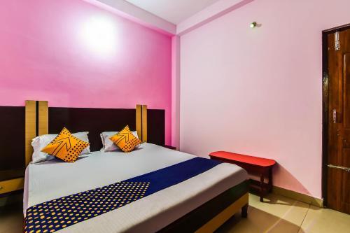 Spot On 63771 Hotel Puri Dham