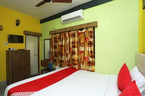 Oyo 22892 Hotel Divine