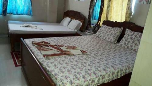Hotel Goroomgo Sureswory Pampa Puri