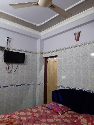 Hotel Goroomgo Sureswory Pampa Puri