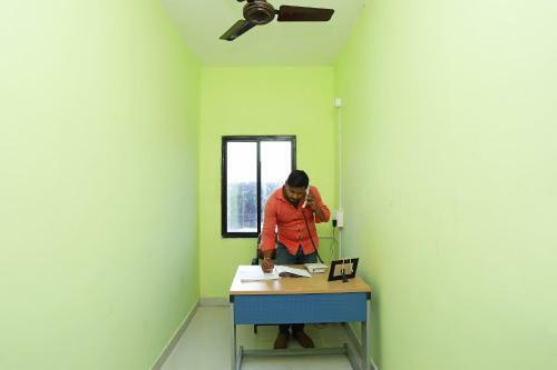 Oyo 19521 Hotel Noopur Premium