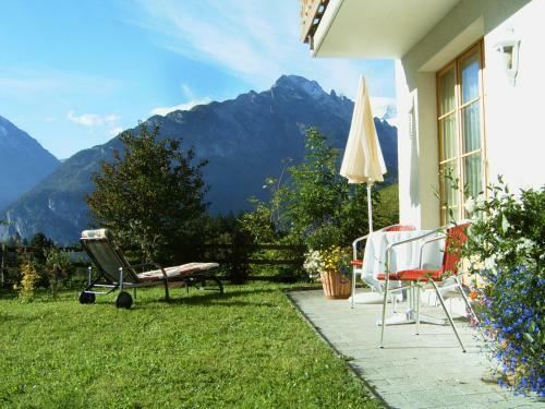 Bed & Breakfast Pension Chalet Berkana