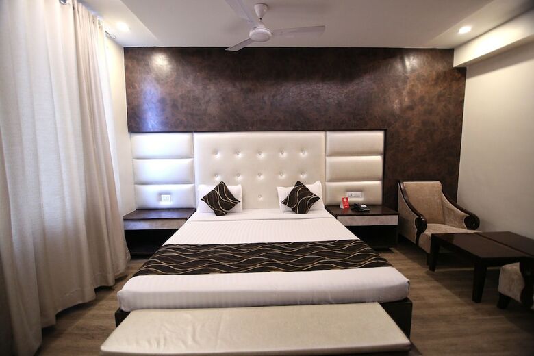 Oyo 4779 Hotel Vansh Palace