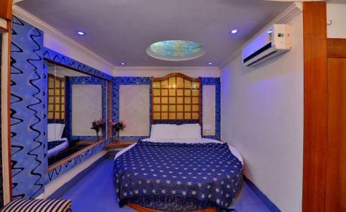 Hotel Sahil Palace