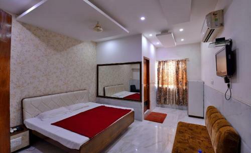 Hotel Sahil Palace